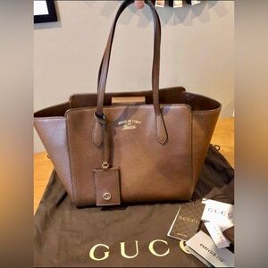 Gucci Swing Tote Bag